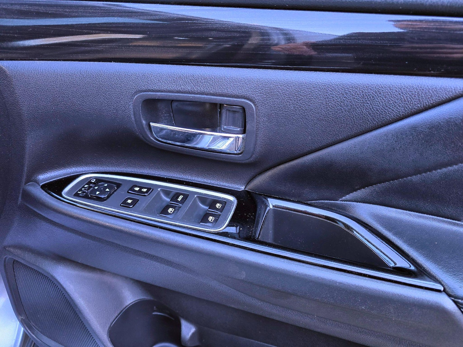 Used Mitsubishi Outlander 2016 for sale - 77982310: Photo 9