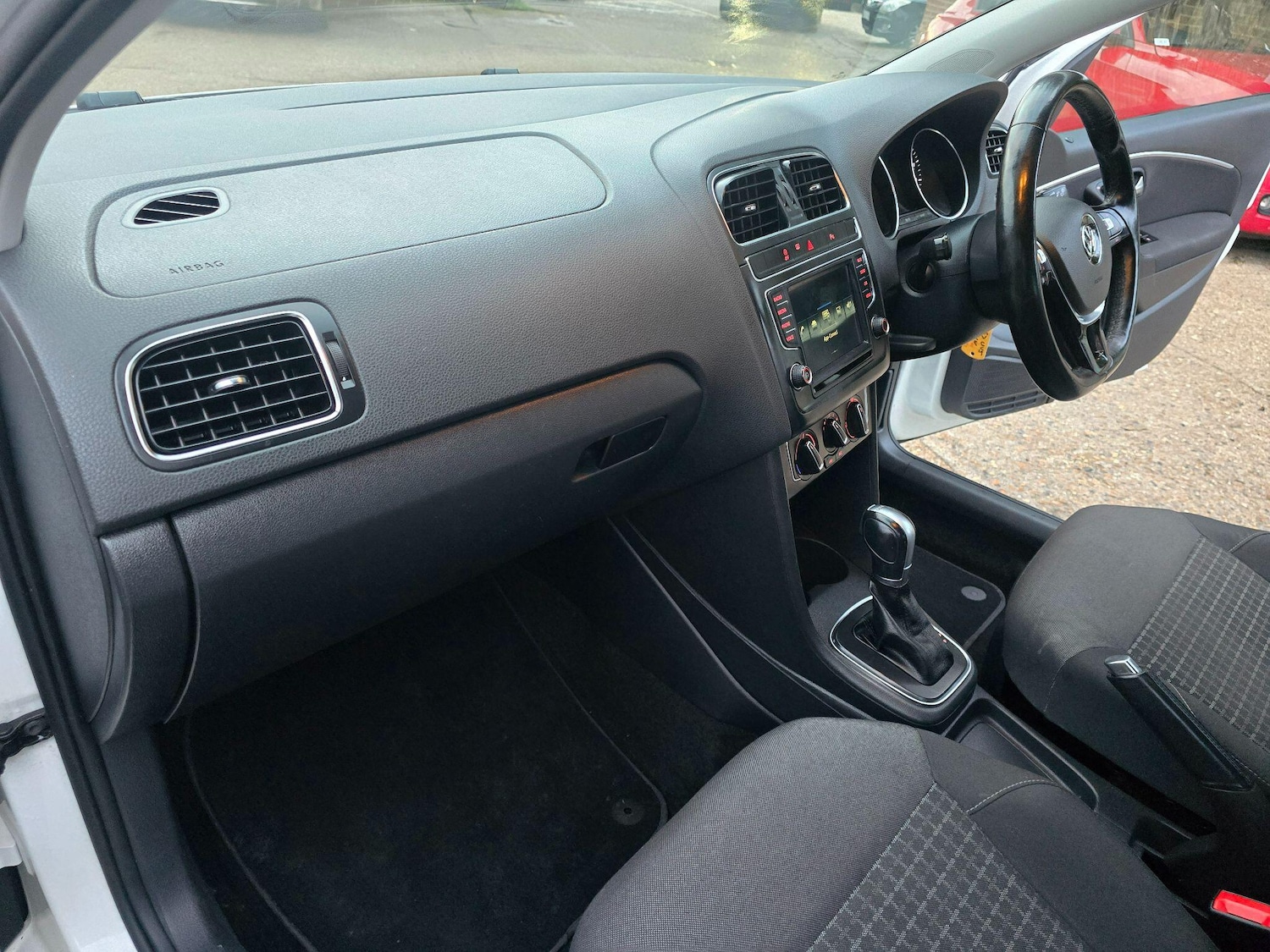 Used Volkswagen Polo 2017 for sale - 77455911: Photo 28