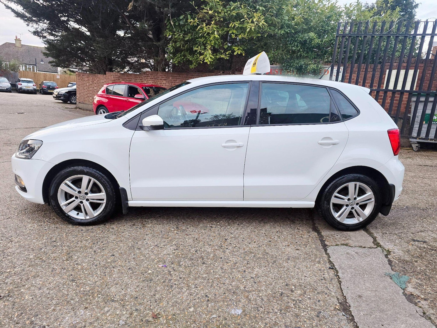 Used Volkswagen Polo 2017 for sale - 77455911: Photo 6