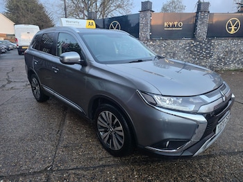 Mitsubishi Outlander feature image