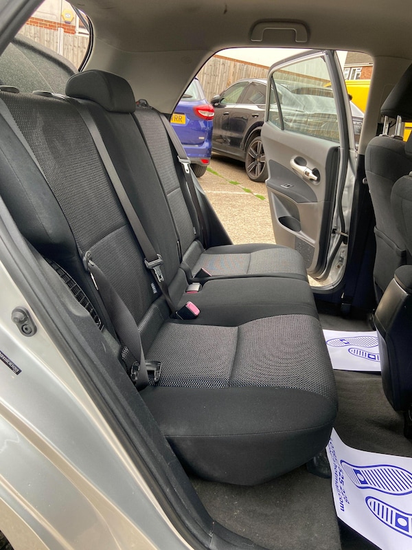 Used Toyota Auris 2011 for sale - 76121630: Photo 24