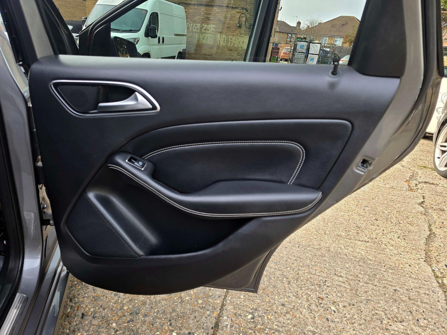 Used Mercedes-Benz B Class 2013 for sale - 77585956: Photo 10