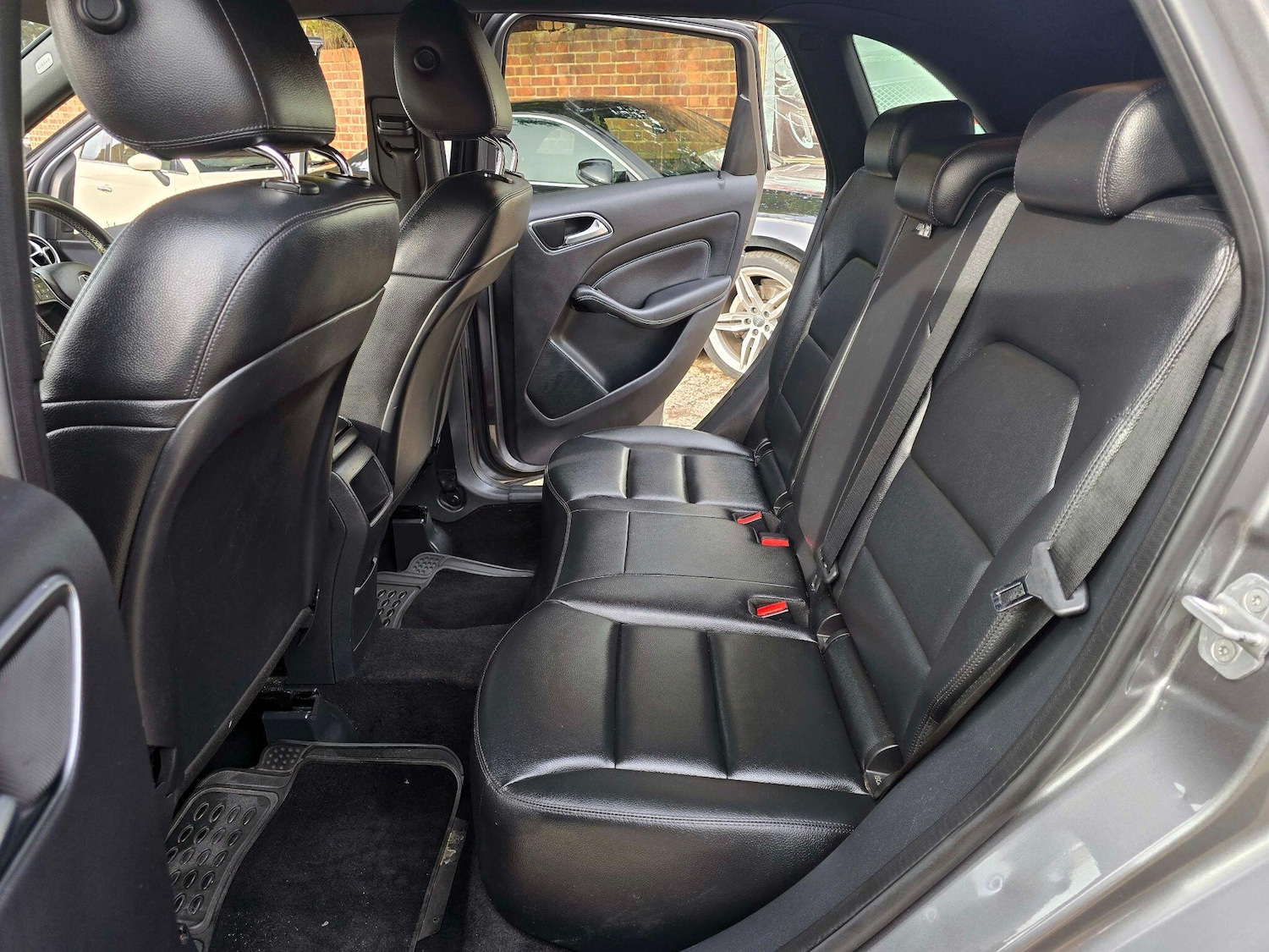 Used Mercedes-Benz B Class 2013 for sale - 77585956: Photo 23