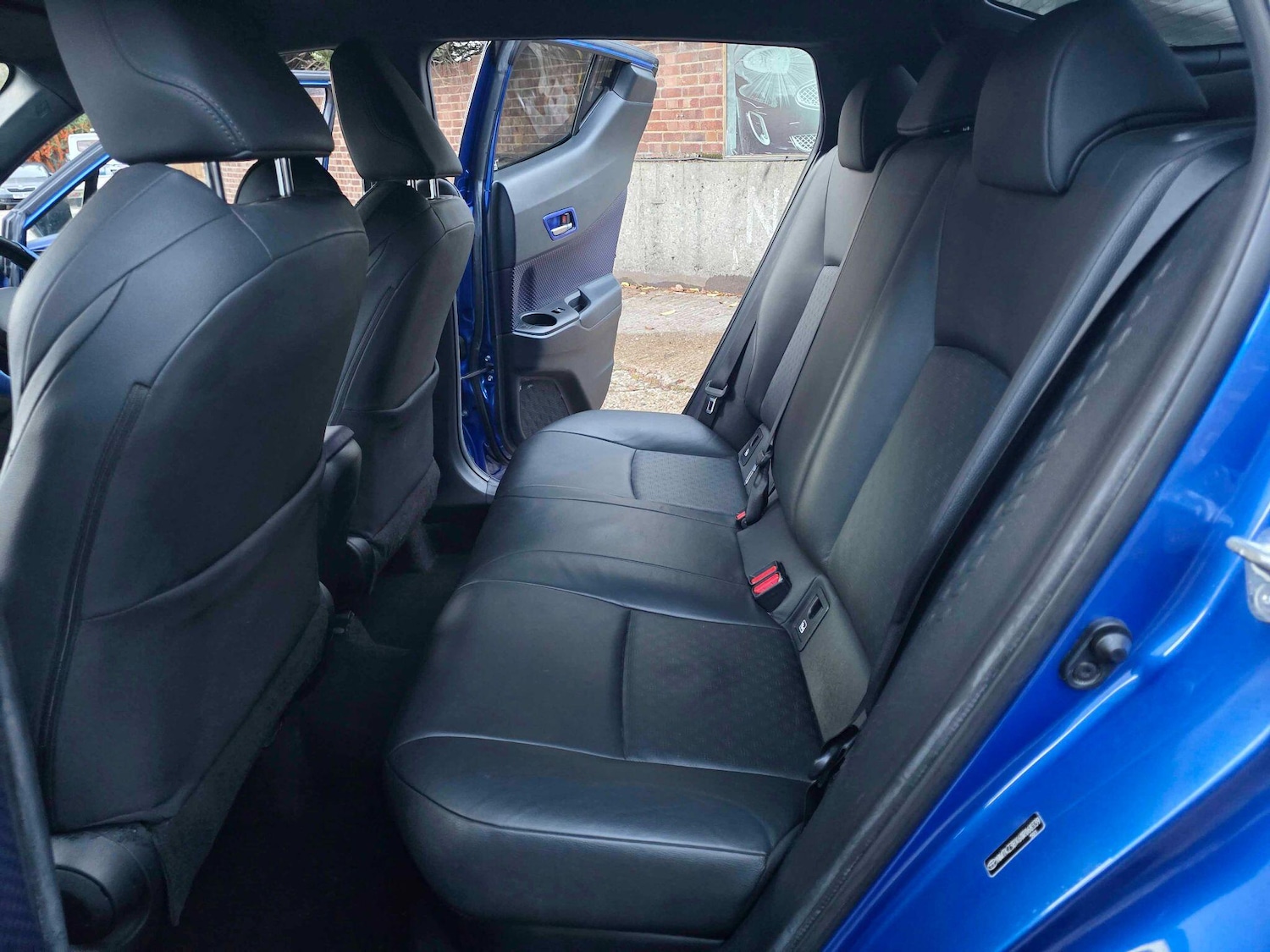 Used Toyota C-HR 2017 for sale - 76348824: Photo 30
