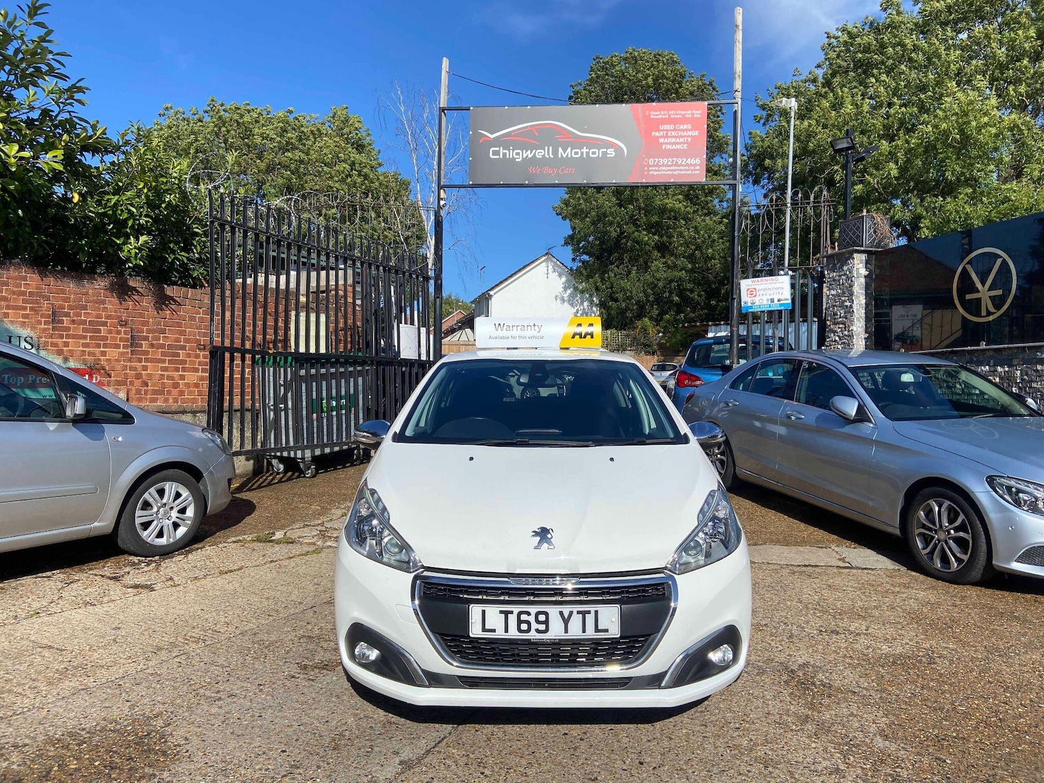 Used Peugeot 208 2019 for sale - 76988237: Photo 2