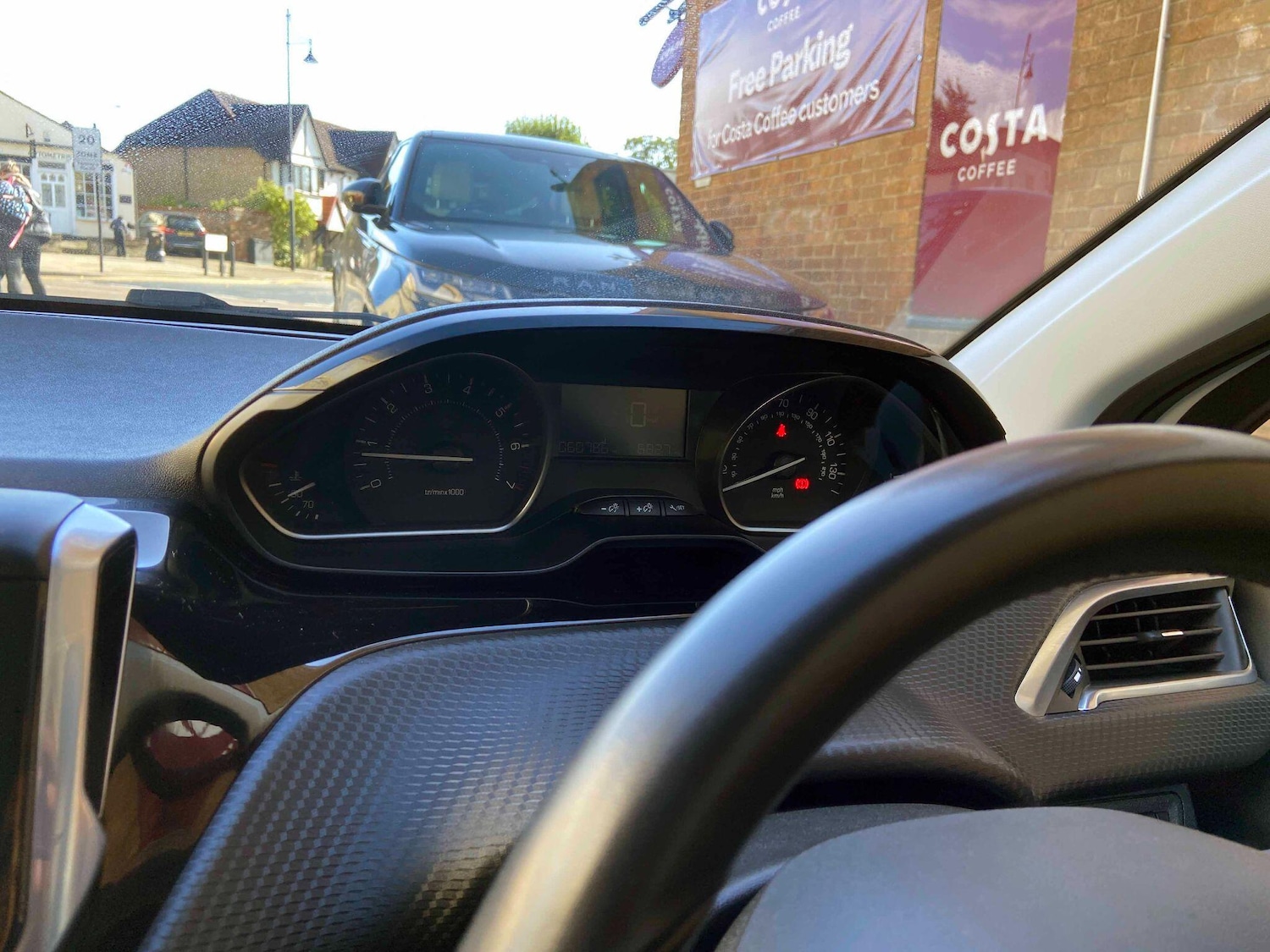 Used Peugeot 208 2019 for sale - 76988237: Photo 21