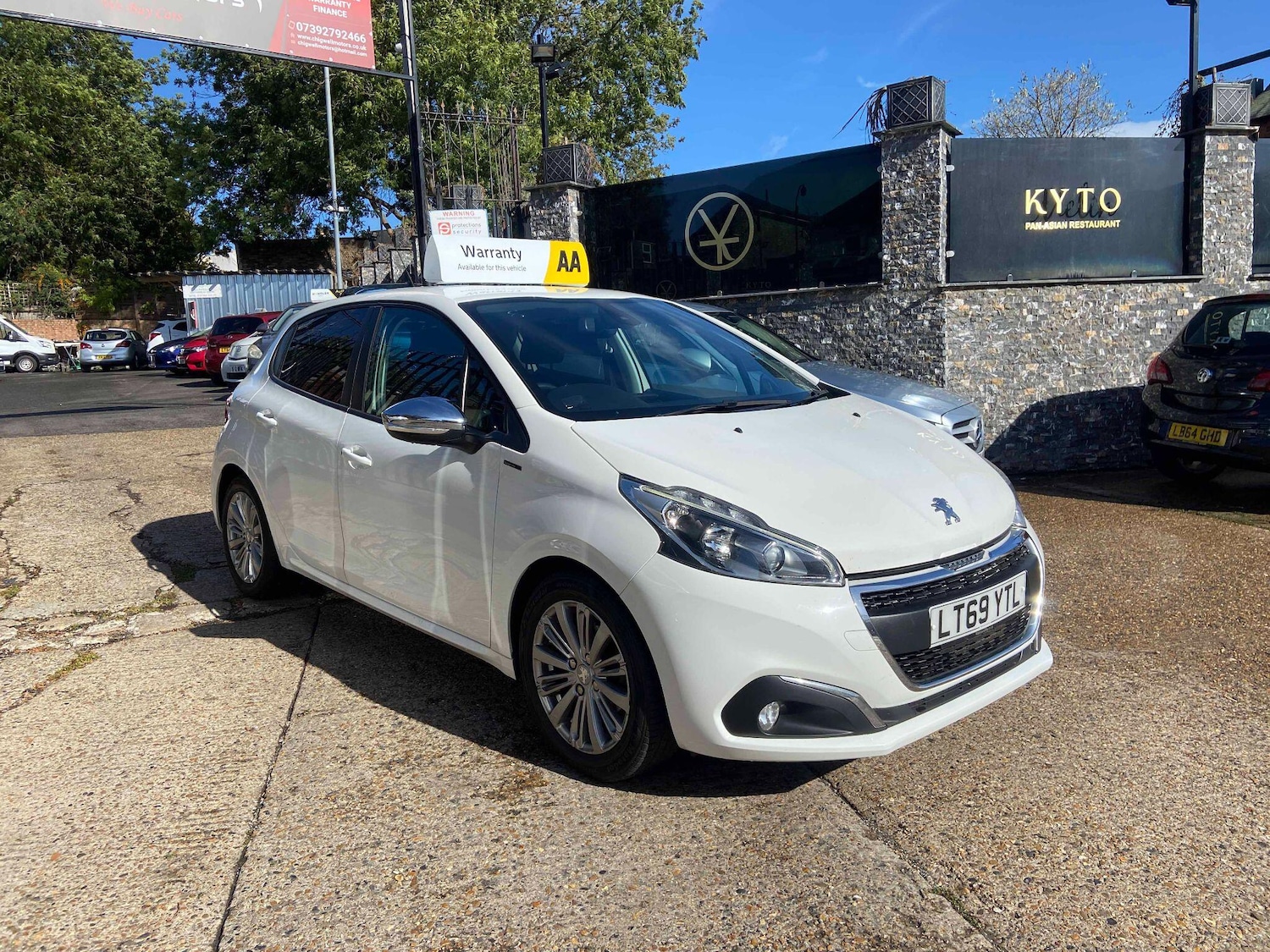 Used Peugeot 208 2019 for sale - 76988237: Photo 3