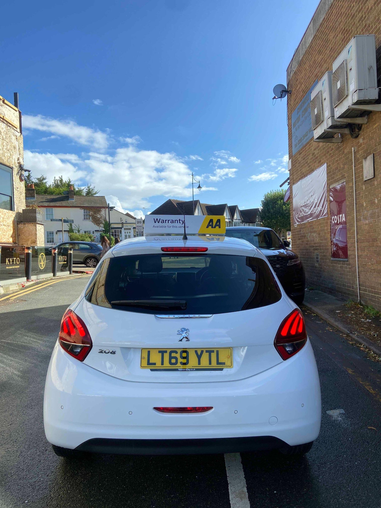Used Peugeot 208 2019 for sale - 76988237: Photo 32