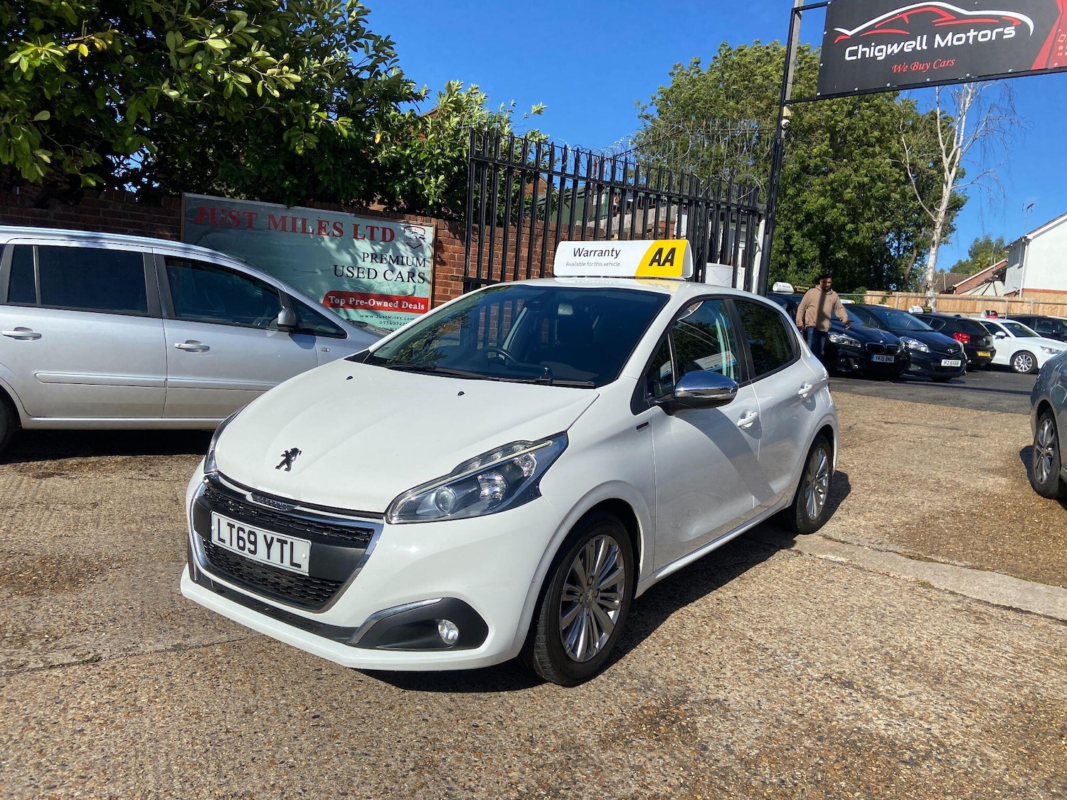 Used Peugeot 208 2019 for sale - 76988237: Photo 4