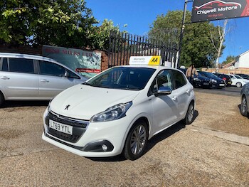 Used Peugeot 208 2019 for sale - 76988237: Photo