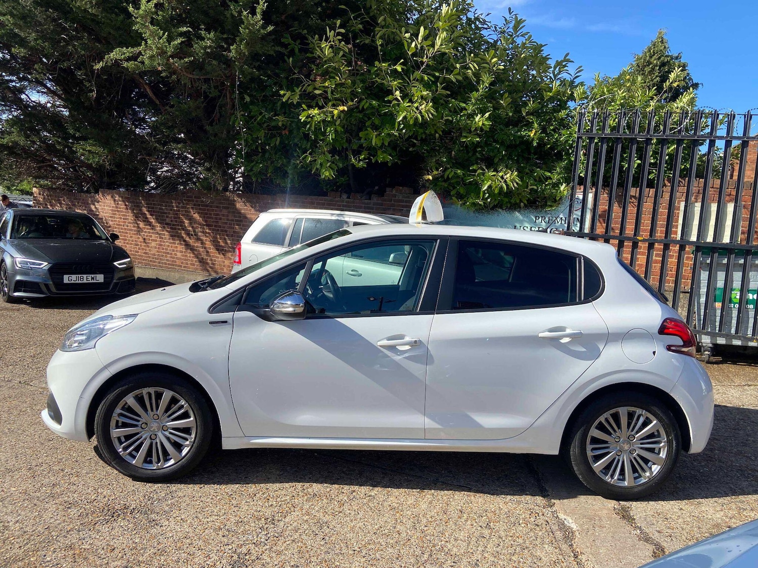 Used Peugeot 208 2019 for sale - 76988237: Photo 9