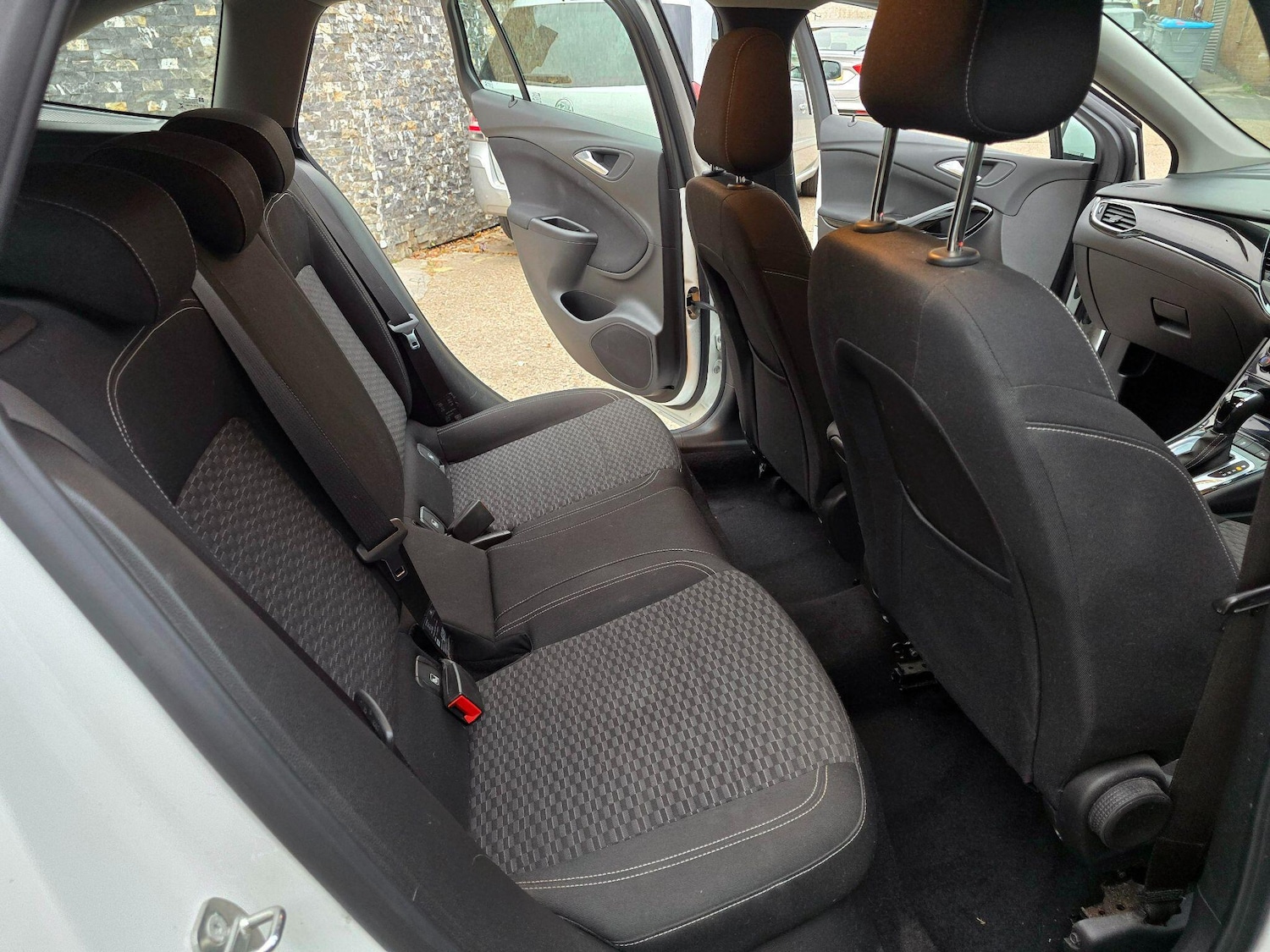 Used Vauxhall Astra 2018 for sale - 76094958: Photo 26