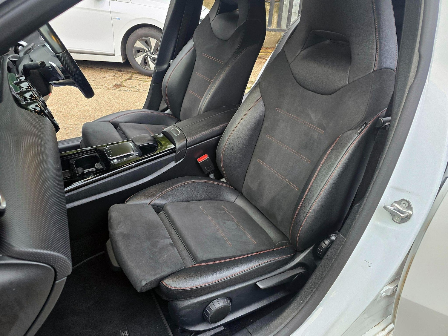 Used Mercedes-Benz A-Class 2020 for sale - 76993249: Photo 16