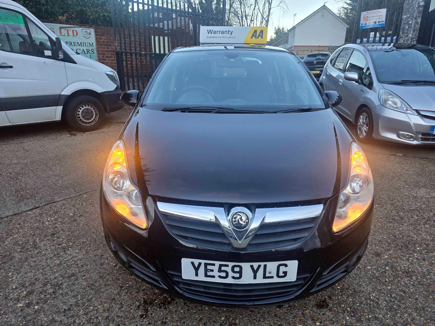 Used Vauxhall Corsa 2010 for sale - 76913044: Photo 2