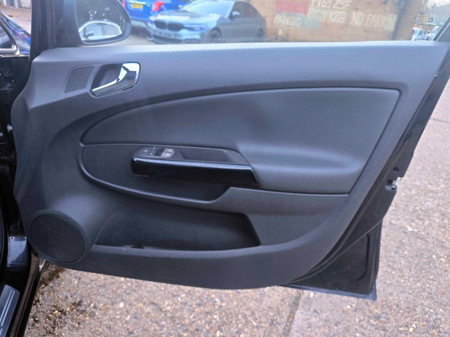 Used Vauxhall Corsa 2010 for sale - 76913044: Photo 9