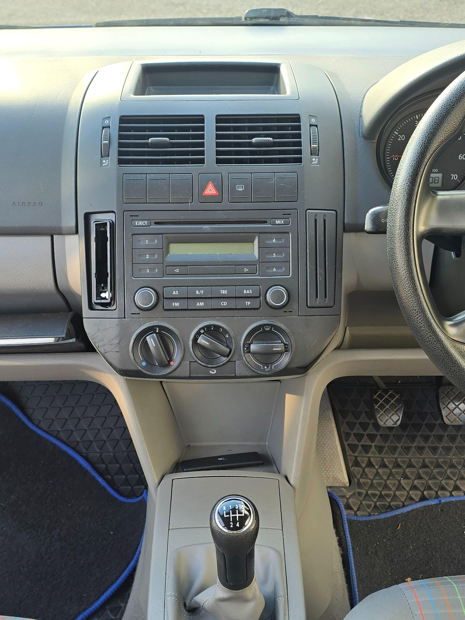 Used Volkswagen Polo 2005 for sale - 76572589: Photo 14