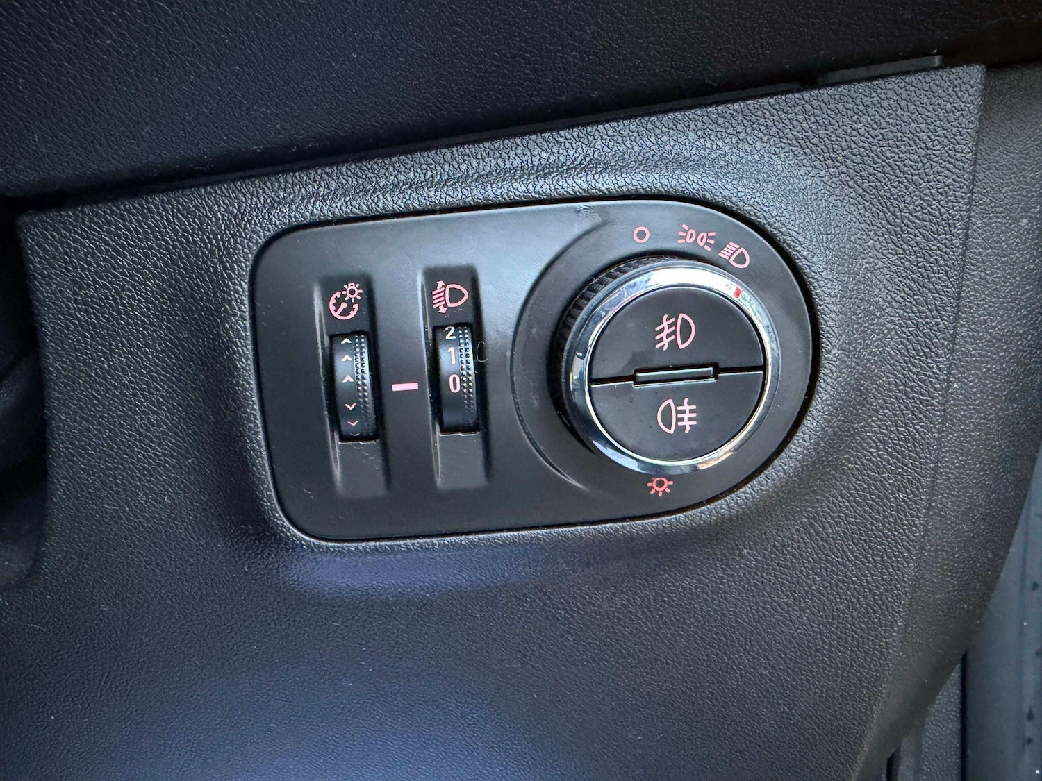 Used Vauxhall Corsa 2015 for sale - 77559866: Photo 13