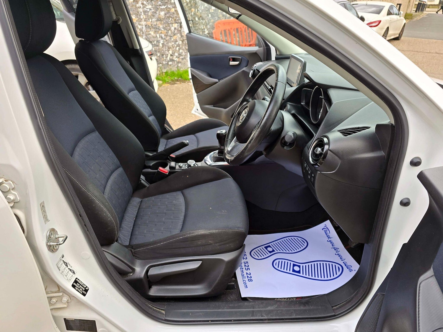 Used Mazda Mazda2 2015 for sale - 77682866: Photo 17