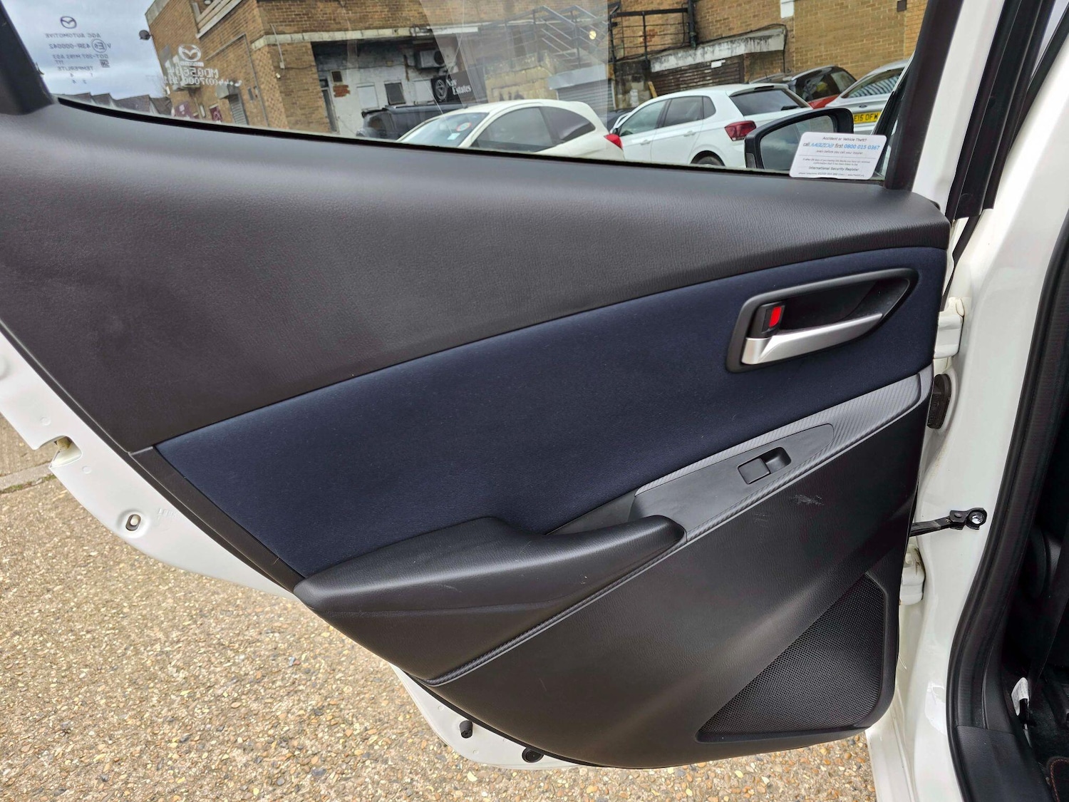 Used Mazda Mazda2 2015 for sale - 77682866: Photo 27