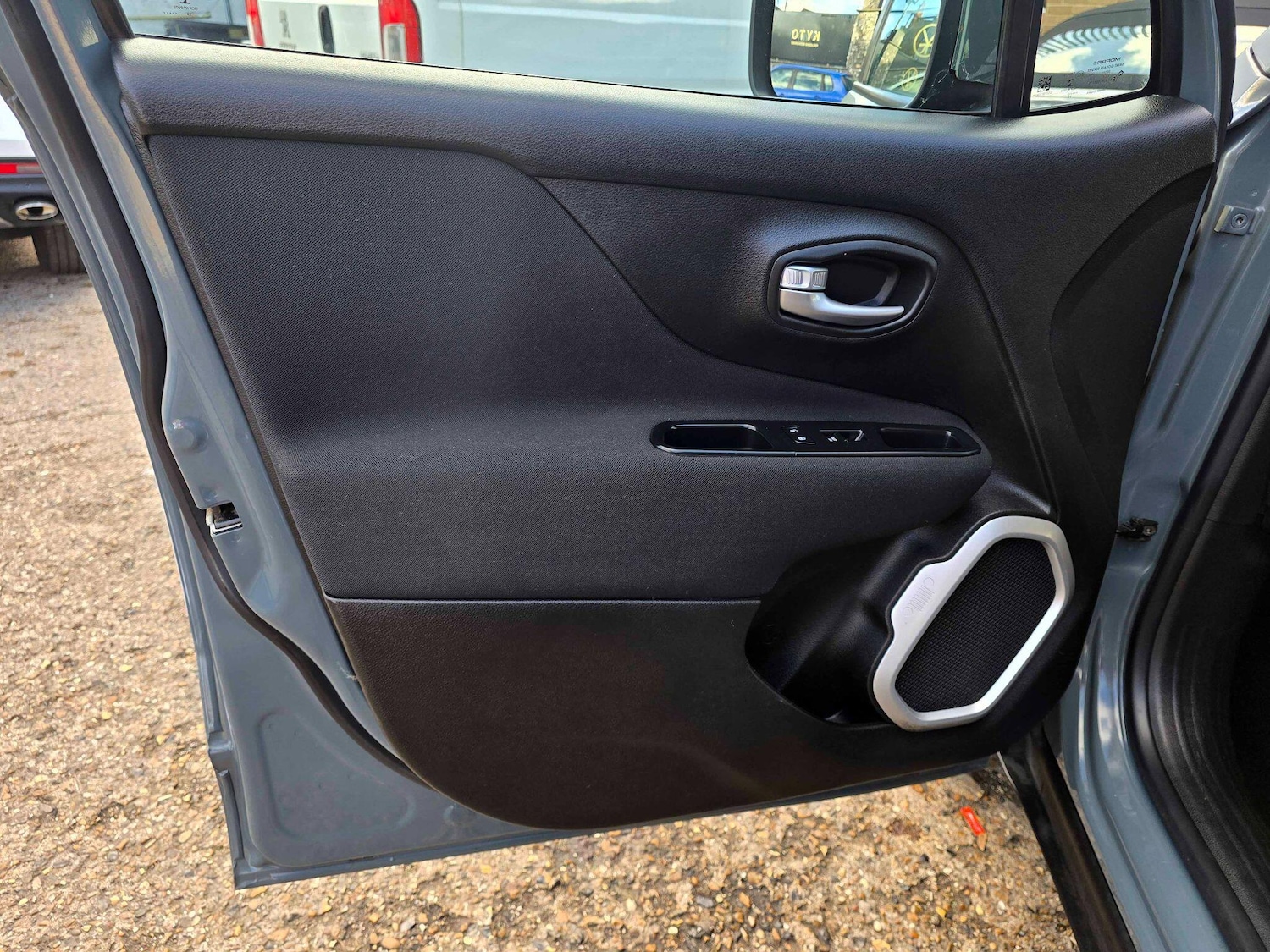 Used Jeep Renegade 2015 for sale - 76743328: Photo 11