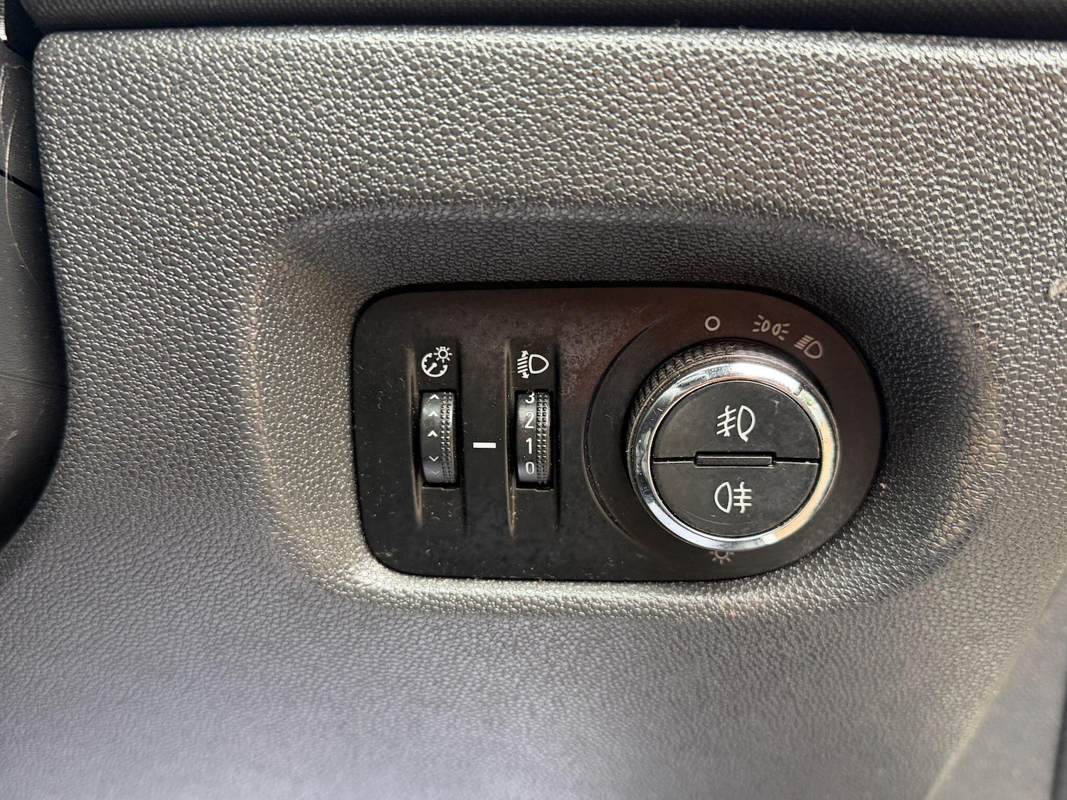 Used Vauxhall Corsa 2013 for sale - 77825298: Photo 13