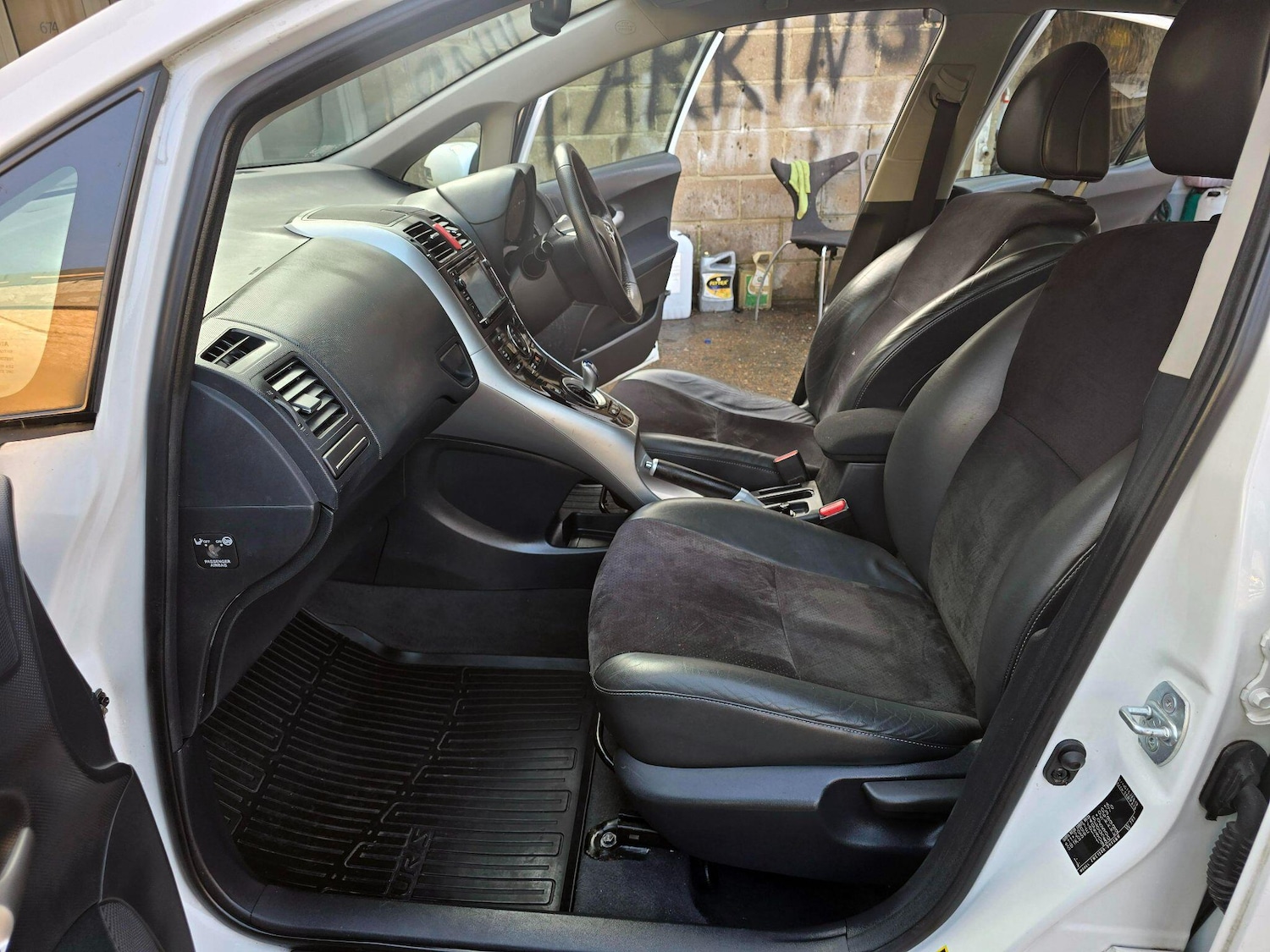 Used Toyota Auris 2012 for sale - 77808413: Photo 22