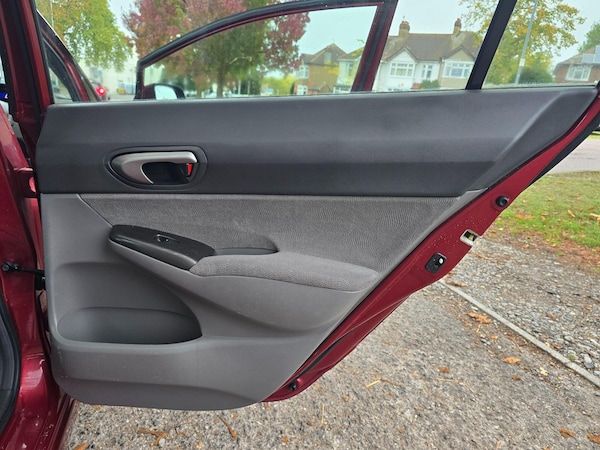 Used Honda Civic 2008 for sale - 76270240: Photo 10