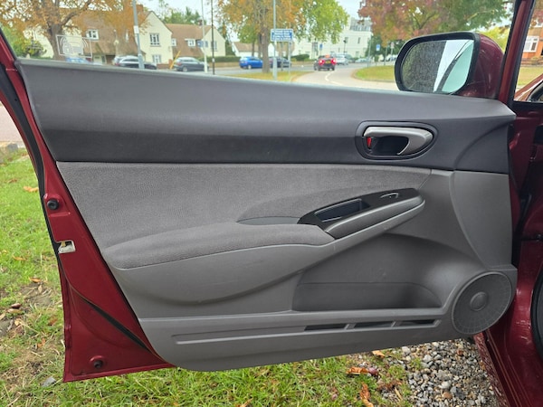 Used Honda Civic 2008 for sale - 76270240: Photo 11