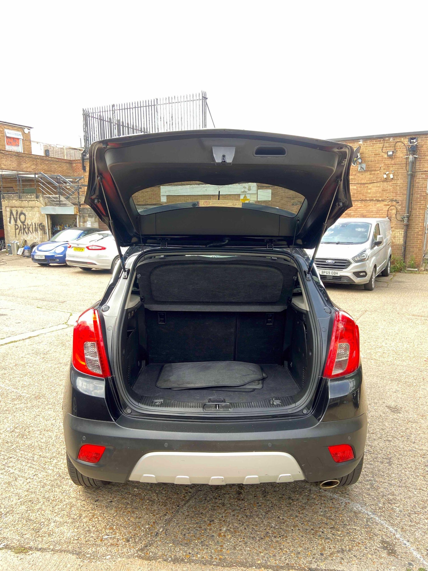 Vehicle 33
