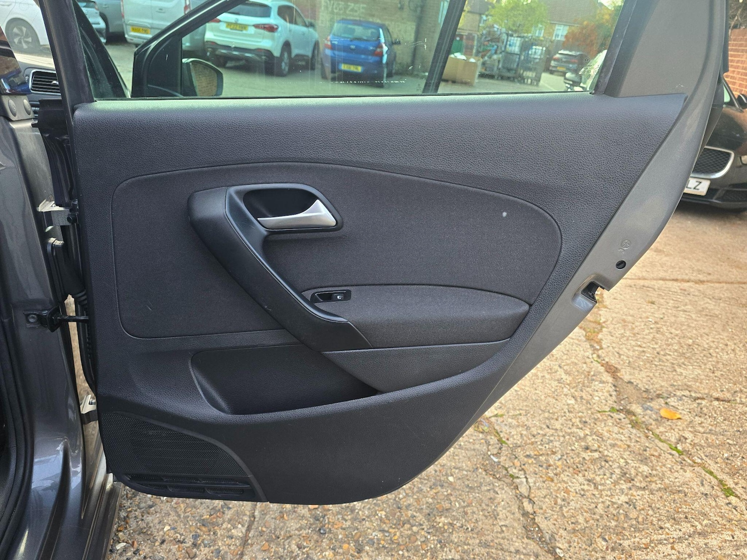 Used Volkswagen Polo 2016 for sale - 76473549: Photo 11