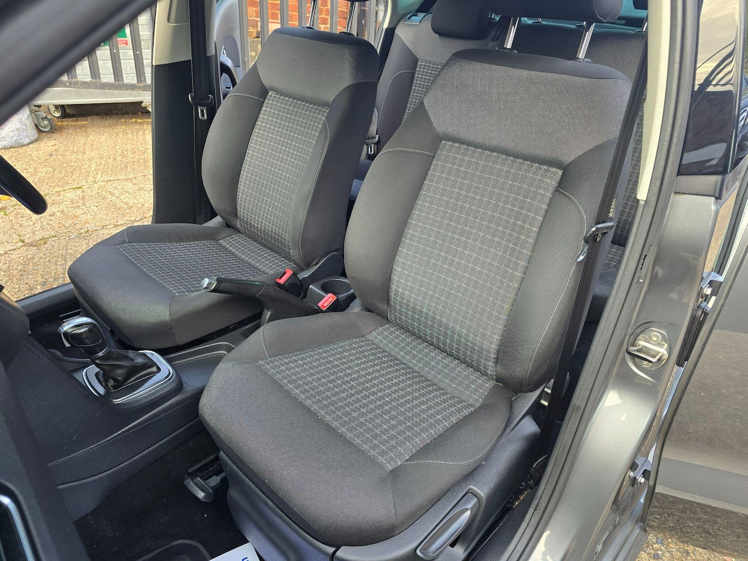 Used Volkswagen Polo 2016 for sale - 76473549: Photo 25