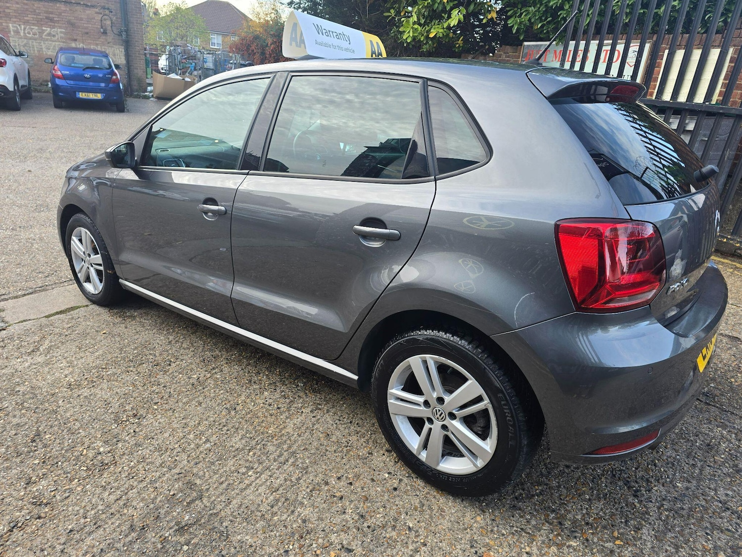 Used Volkswagen Polo 2016 for sale - 76473549: Photo 5