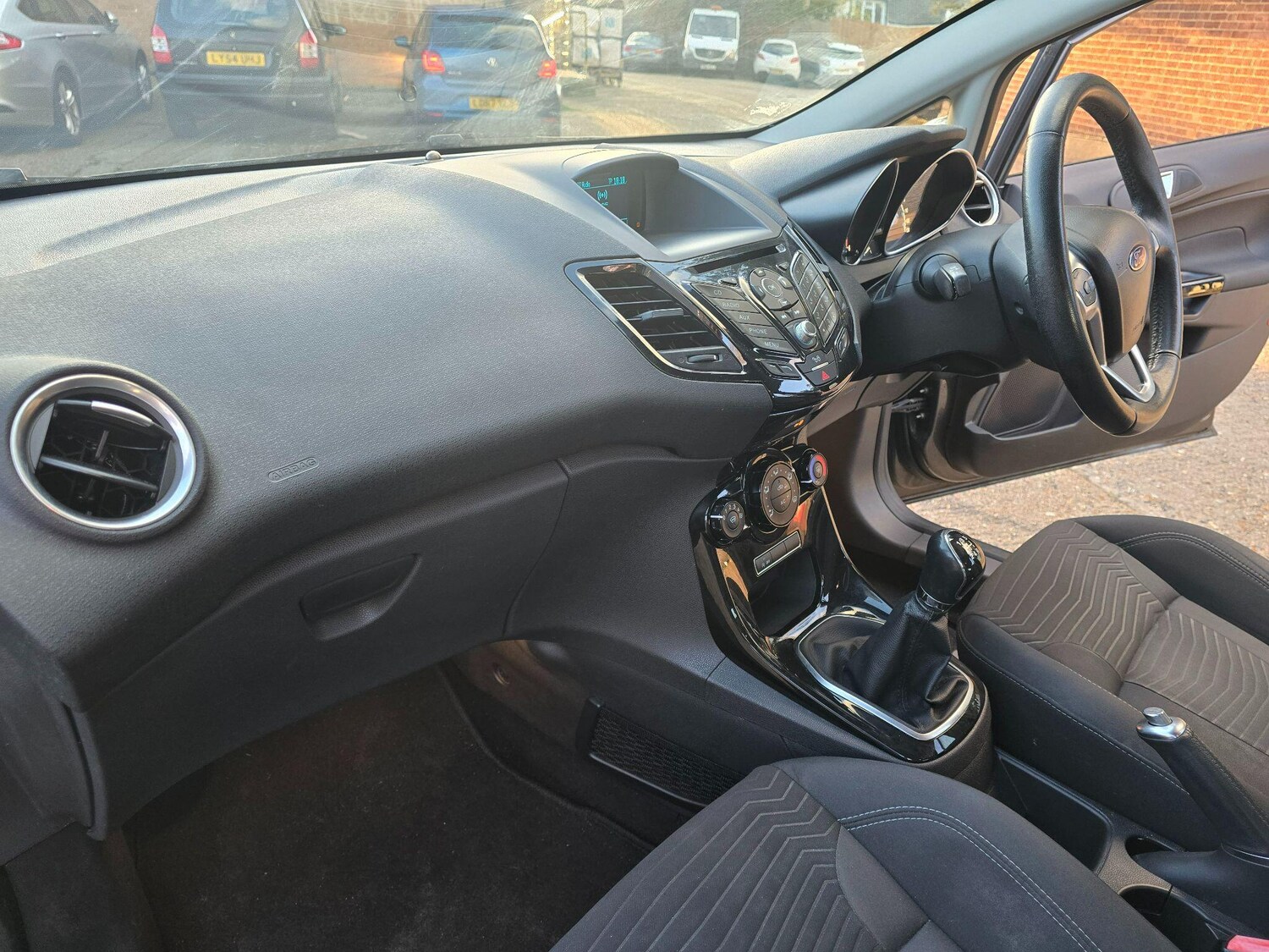 Used Ford Fiesta 2015 for sale - 77838910: Photo 23