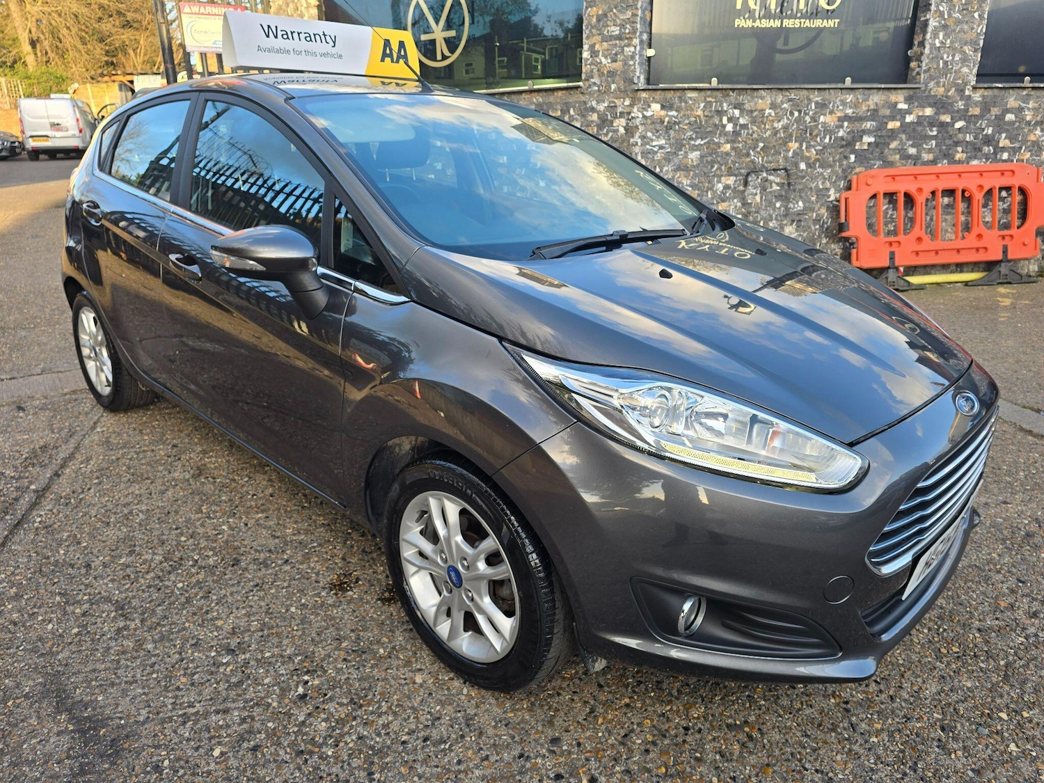 Used Ford Fiesta 2015 for sale - 77838910: Photo 3
