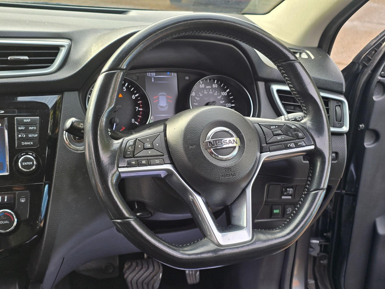 Used Nissan Qashqai 2017 for sale - 76839449: Photo 34