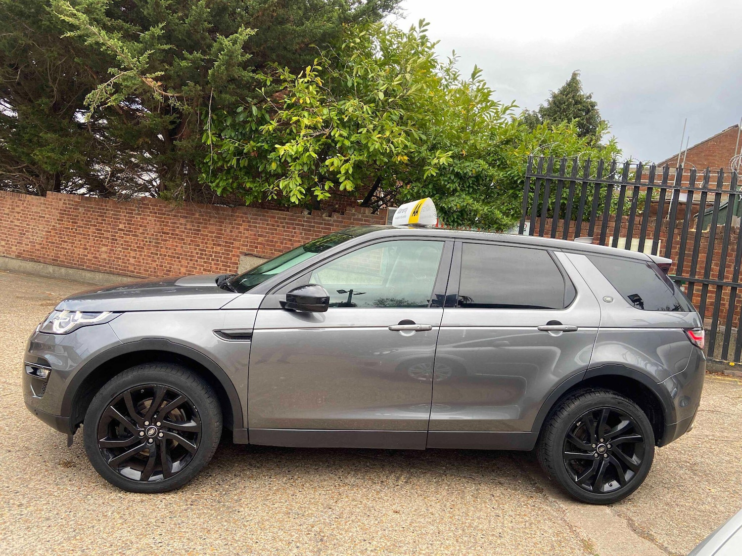 Used Land Rover Discovery Sport 2018 for sale - 76175667: Photo 6