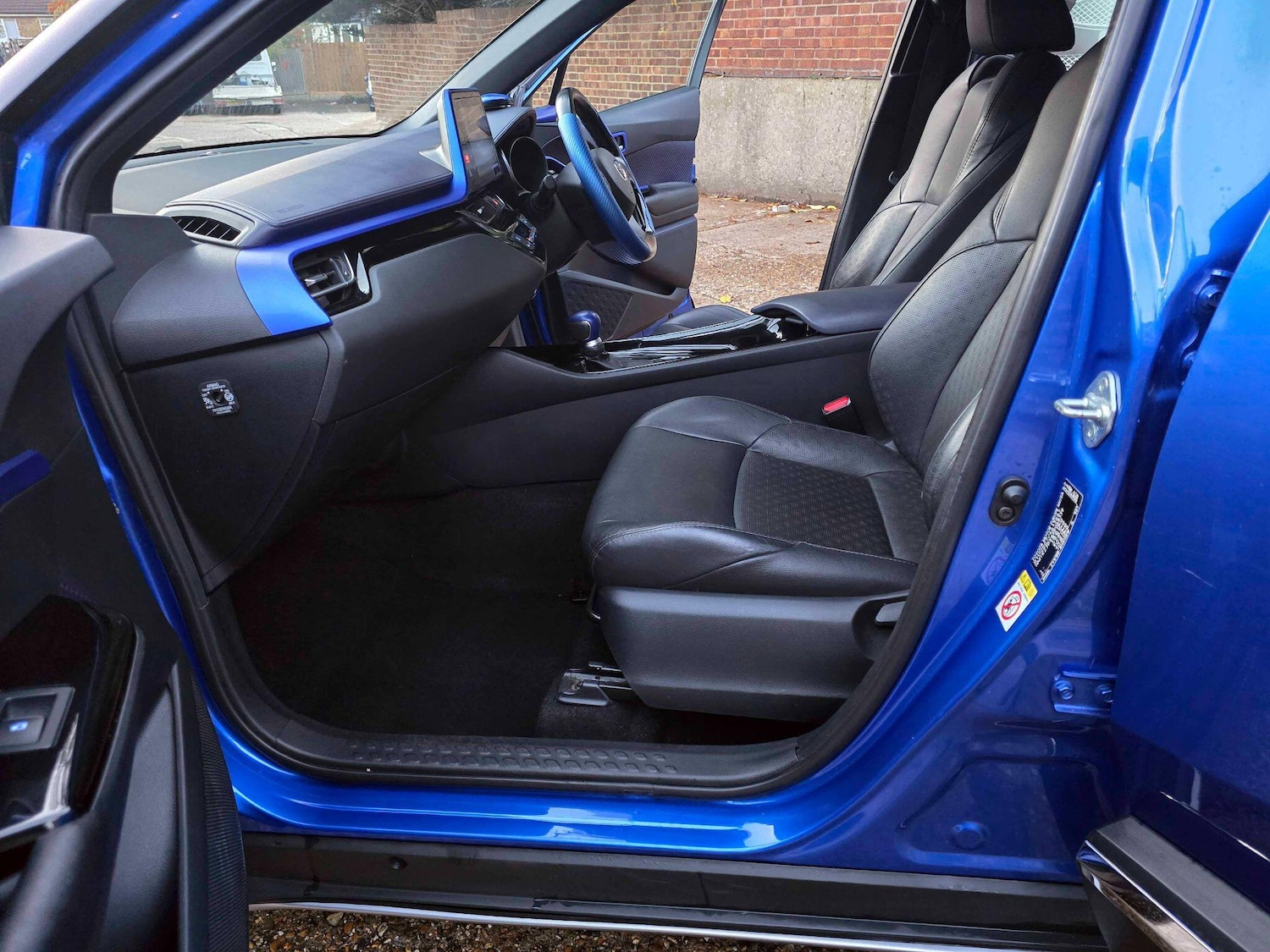 Used Toyota C-HR 2017 for sale - 77120891: Photo 24