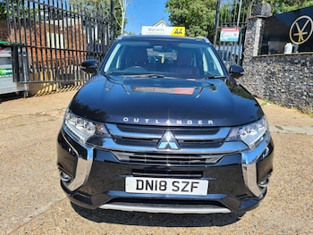 Used Mitsubishi Outlander 2018 for sale - 79387910: Photo
