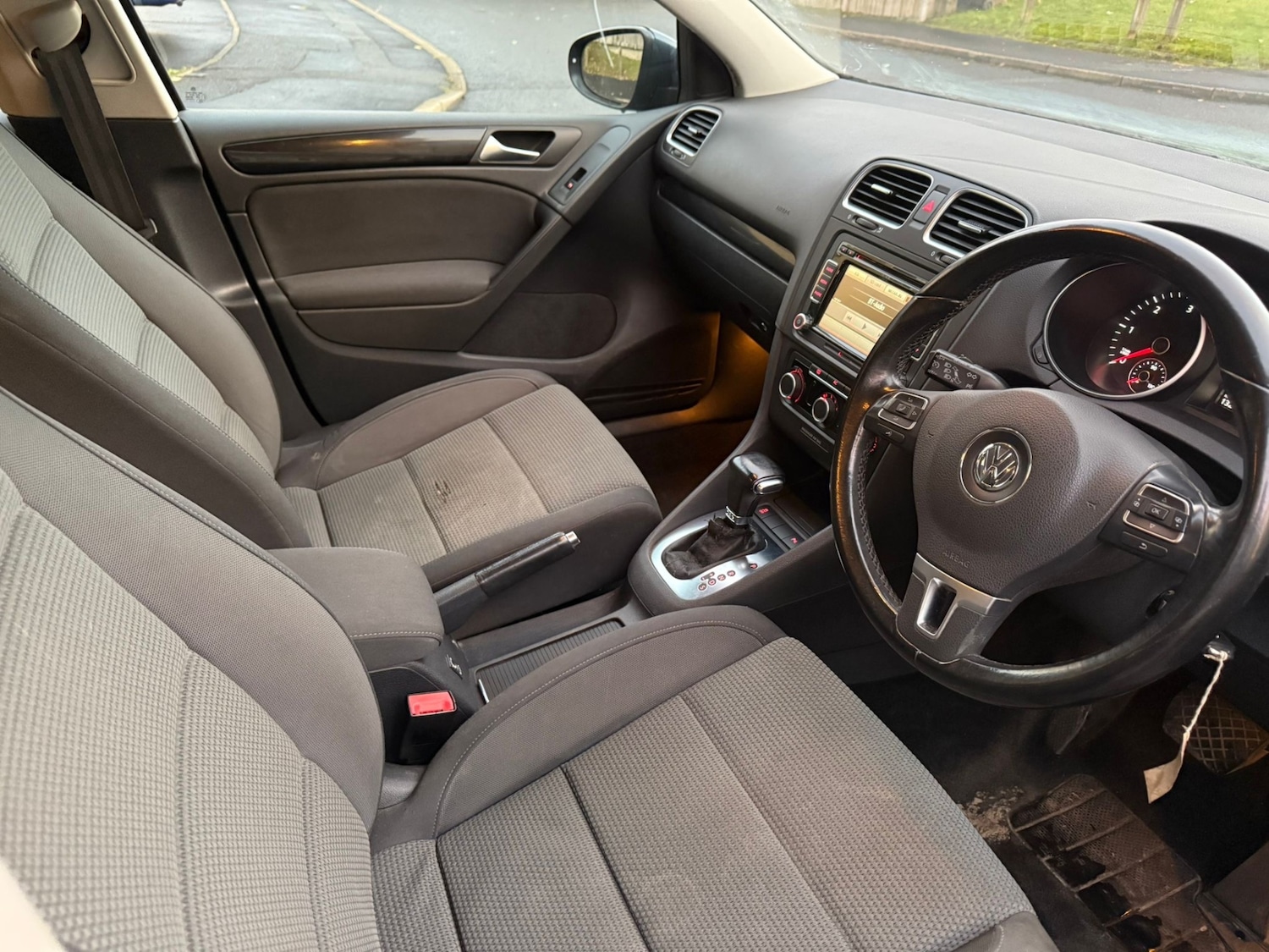 Used Volkswagen Golf 2011 for sale - 76446090: Photo 11