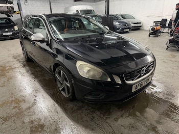 Used Volvo V60 2011 for sale - 77129835: Photo