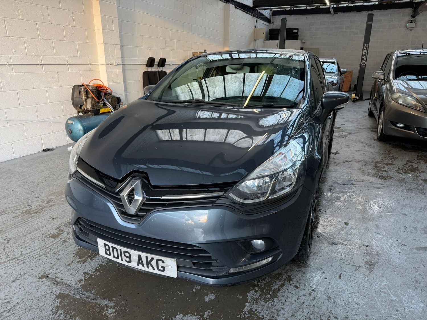 Used Renault Clio 2019 for sale - 77041031: Photo 2