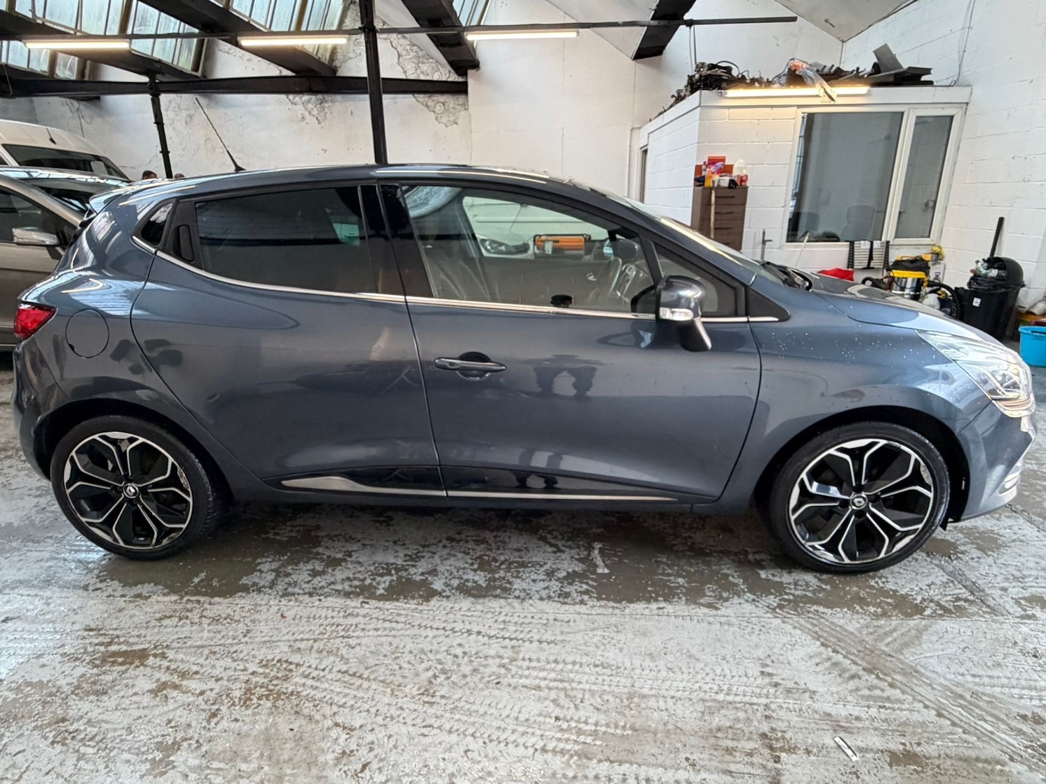 Used Renault Clio 2019 for sale - 77041031: Photo 4
