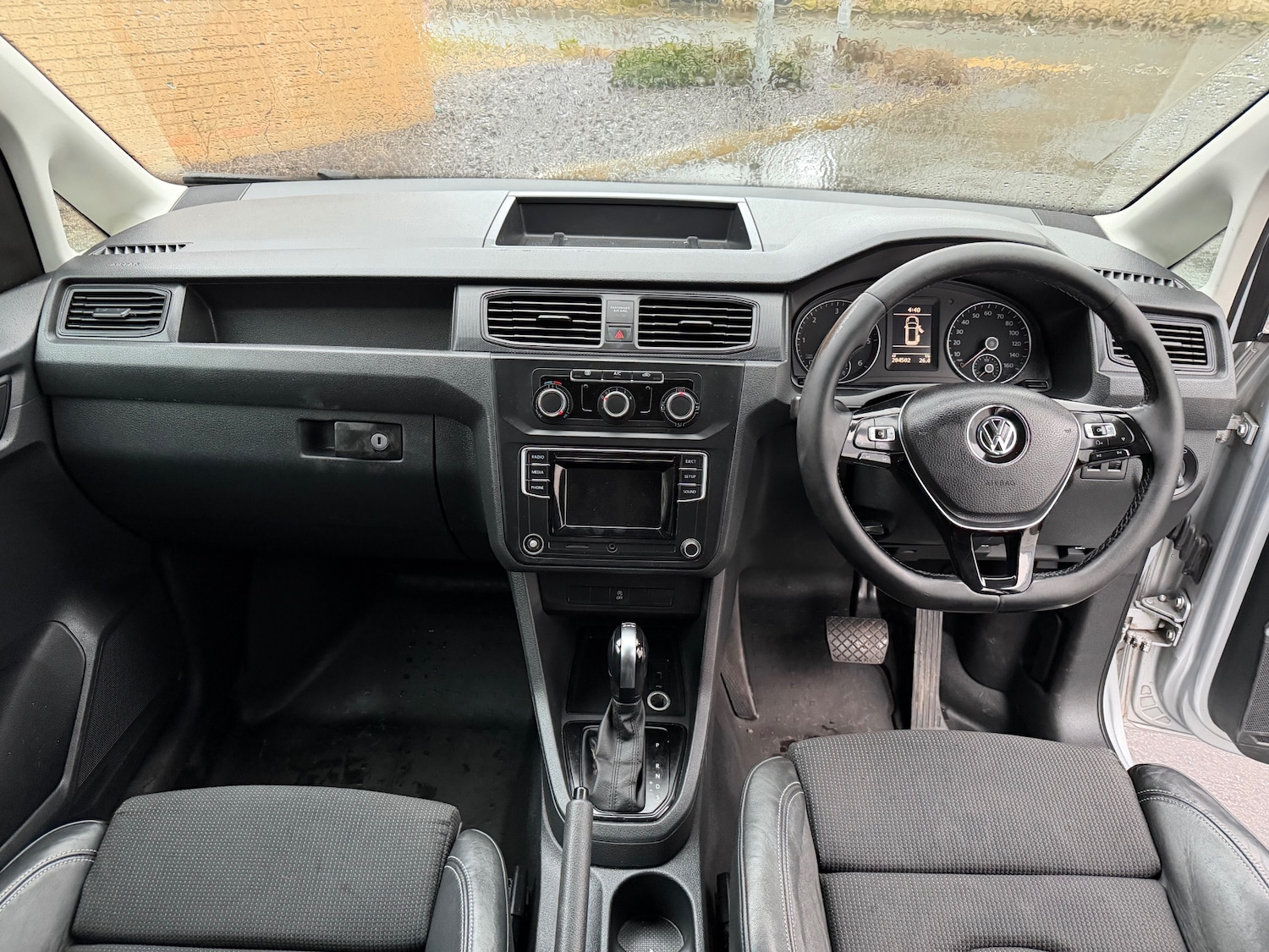 Used Volkswagen Caddy Maxi 2015 for sale - 77940827: Photo 11