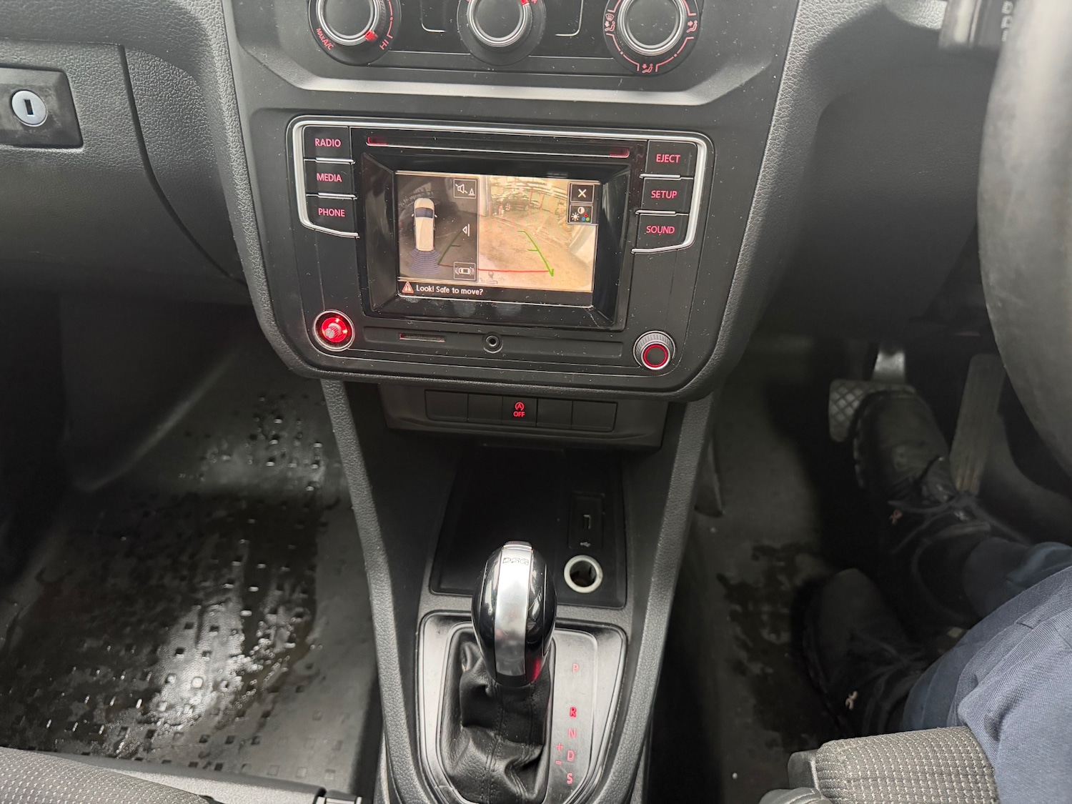 Used Volkswagen Caddy Maxi 2015 for sale - 77940827: Photo 12