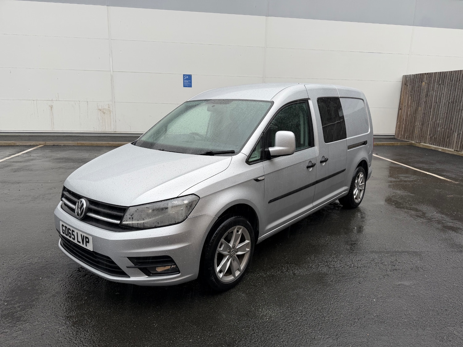 Used Volkswagen Caddy Maxi 2015 for sale - 77940827: Photo 3