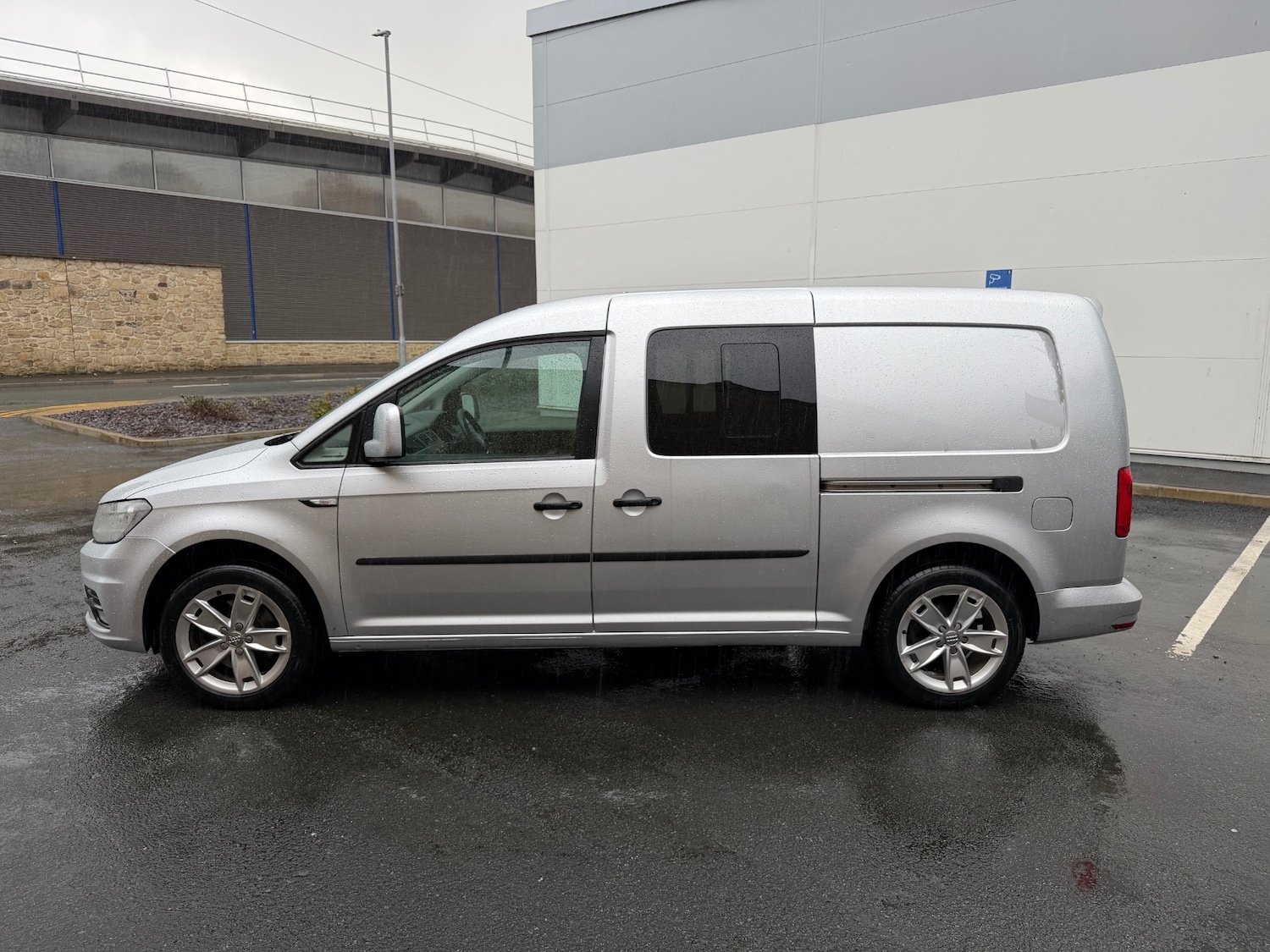 Used Volkswagen Caddy Maxi 2015 for sale - 77940827: Photo 4