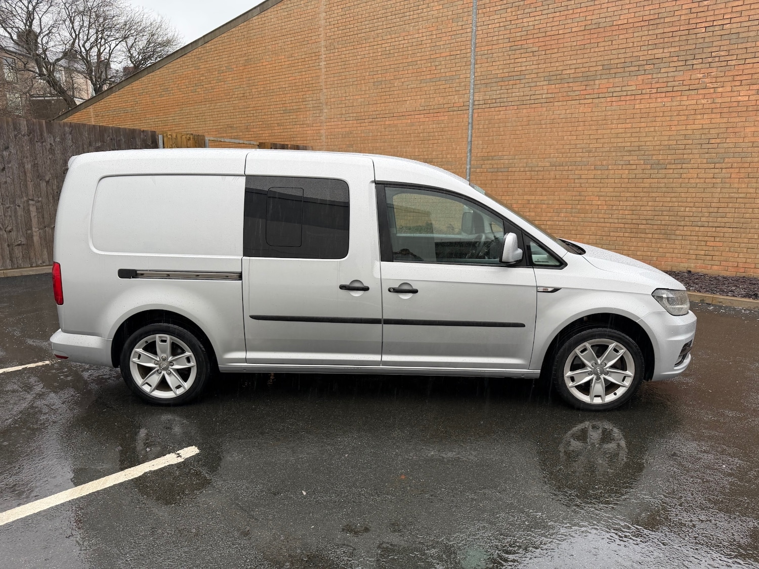Used Volkswagen Caddy Maxi 2015 for sale - 77940827: Photo 8