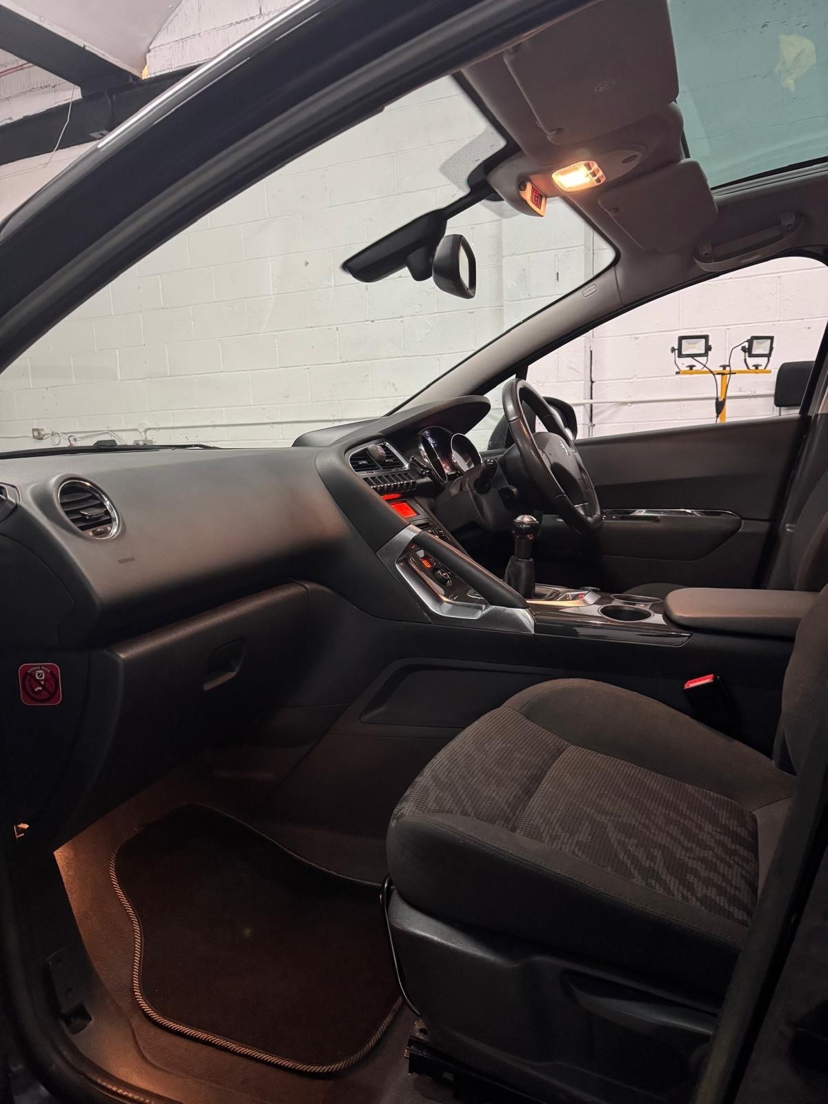 Used Peugeot 3008 2012 for sale - 77141013: Photo 6