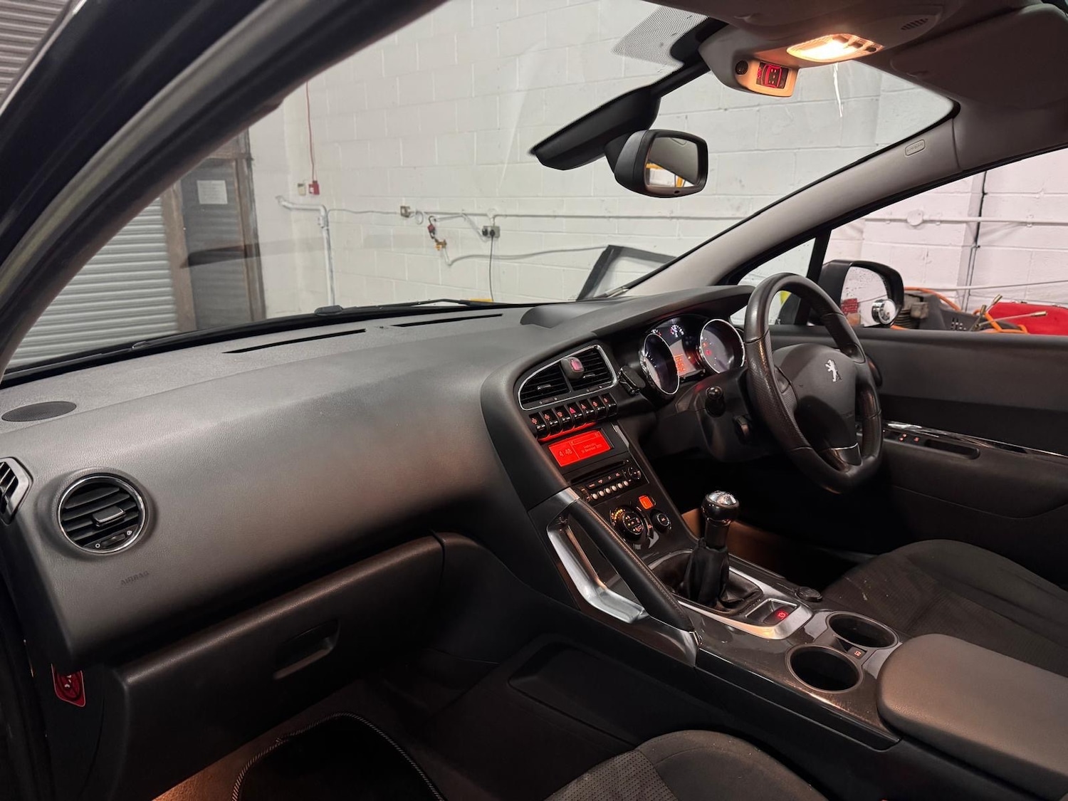 Used Peugeot 3008 2012 for sale - 77141013: Photo 8