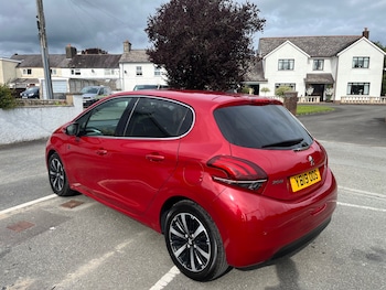 Used Peugeot 208 2019 for sale - 76036503: Photo